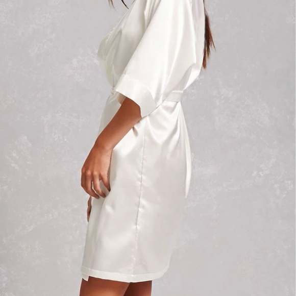 Ivory Satin Robe - Picture 3 of 7